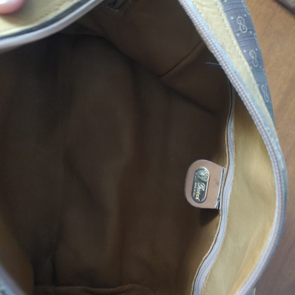 VINTAGE Authentic GUCCI BAG. GG LOGO. NEW LINING. EUC. - Picture 6 of 11